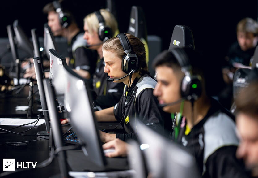 NaVi выиграли еще один матч стартового дня второй стадии "мажора"