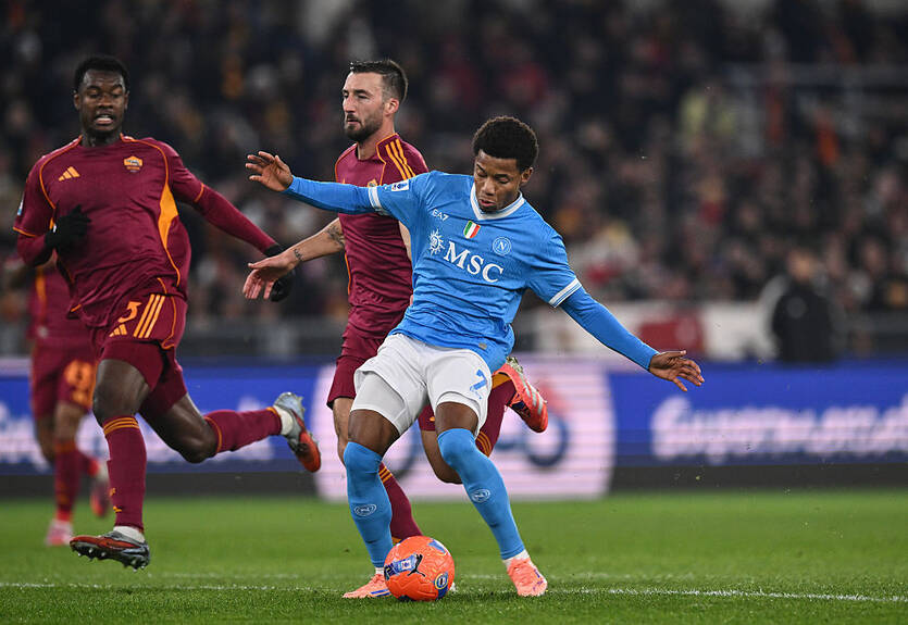 Наполи минимально переиграл Рому