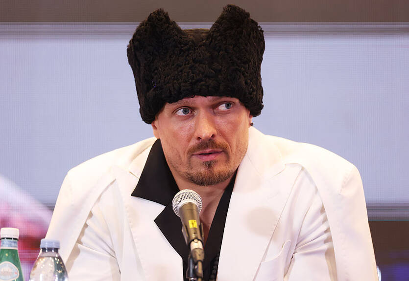 Усик прибув на конвенцію WBC у Таїланді