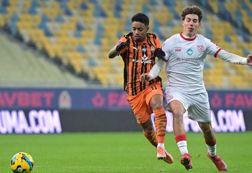 Шахтер драматично спасся от поражения Кривбассу