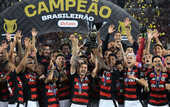 Фламенго досрочно стал чемпионом Бразилии, завоевав четвертый трофей за год