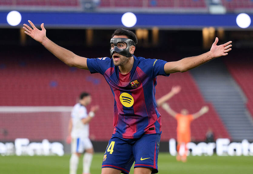 Барселона уговорила защитника продлить контракт