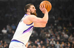 Михайлюк с Ютой разгромно проиграл Нью-Йорку Михайлюк с Ютой разгромно проиграл Нью-Йорку