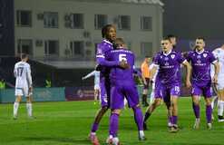 ЛНЗ дома одолел Оболонь