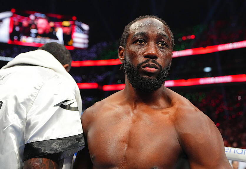 Усик - о бое Кроуфорда с Канело: "Для меня это был бой с равными шансами" Усик - о бое Кроуфорда с Канело: "Для меня это был бой с равными шансами"