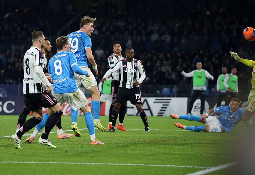 Дубль Хейлунда принес Наполи победу над Ювентусом Дубль Хейлунда принес Наполи победу над Ювентусом