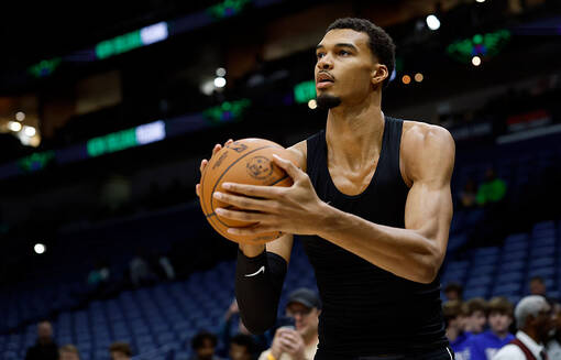 Вембаньяма пропустит четвертьфинал Сперс против Лейкерс Вембаньяма пропустит четвертьфинал Сперс против Лейкерс