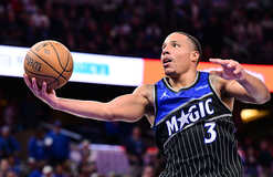 Мэджик побеждает Хит благодаря феноменальной игре Бэйна Мэджик побеждает Хит благодаря феноменальной игре Бэйна