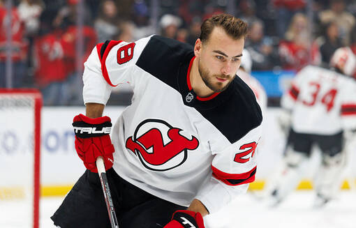 Нью-Джерси потерял лучшего снайпера по неспортивным причинам Нью-Джерси потерял лучшего снайпера по неспортивным причинам