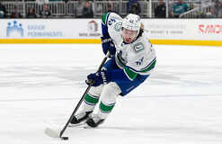 Лидер Ванкувера перебрался в Миннесоту