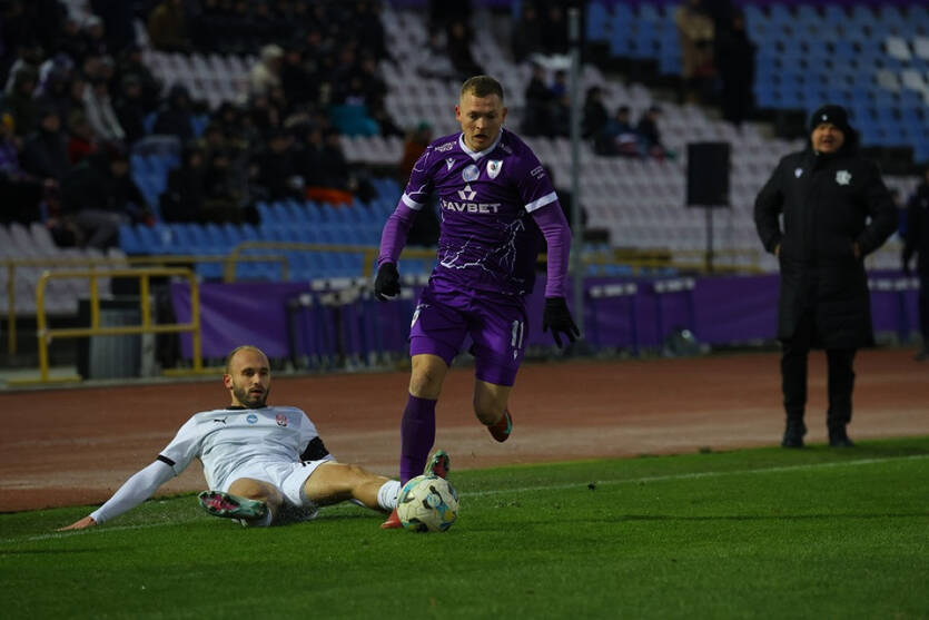 ЛНЗ - Заря / upl.ua