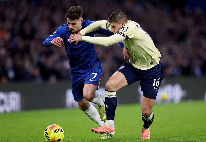 Проигрыш Эвертона не помешал Миколенко получить хорошую оценку