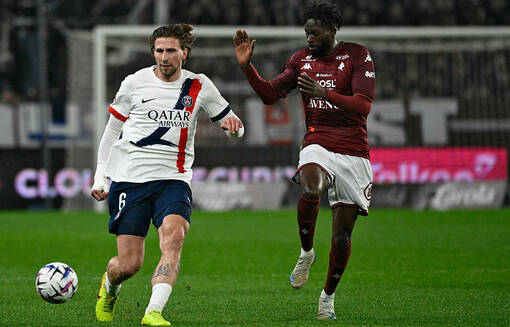 ПСЖ с Забарным не без проблем справился с аутсайдером