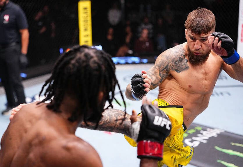 Амосов озвучил главную цель после успешного дебюта в UFC