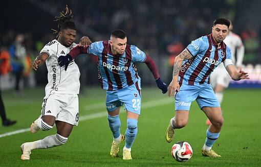 Зубков голом и ассистом спас Трабзонспор от поражения Бешикташу