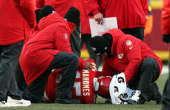 Трехкратный MVP Супербоула порвал "кресты" Трехкратный MVP Супербоула порвал "кресты"