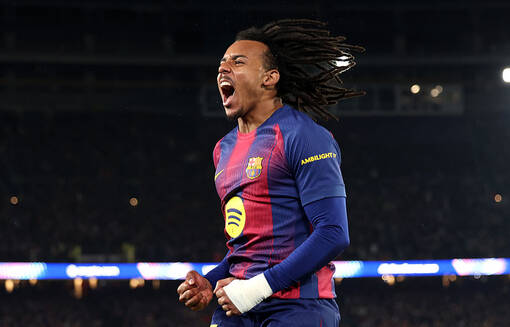 Барселона может расстаться с правым защитником