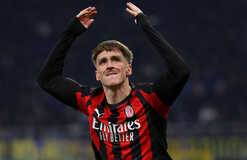 Милан продлил контракт с ключевым вингером