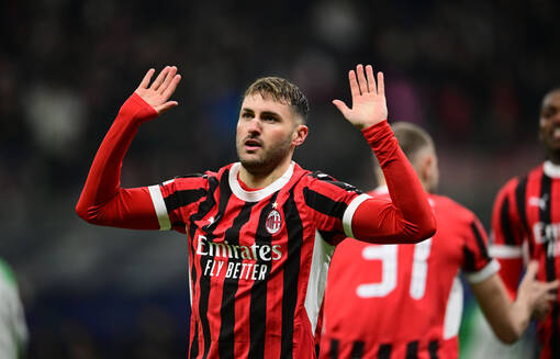 Форвард Милана выбыл на долгий срок