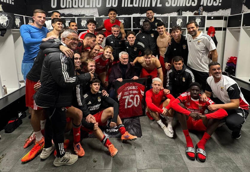 Судаков насмешил фанатов реакцией на 750-ю победу Моуриньо