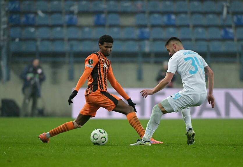 Упущенные моменты в ничьей Шахтера и Риеки - видеообзор поединка Упущенные моменты в ничьей Шахтера и Риеки - видеообзор поединка