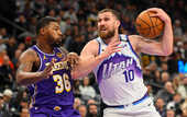 НБА: Михайлюк в составе Юты проиграл Лейкерс, Голден Стейт вырвали победу у Финикс