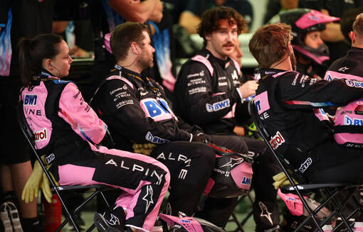 Две команды уже прошли официальные крэш-тесты ФИА Две команды уже прошли официальные крэш-тесты ФИА