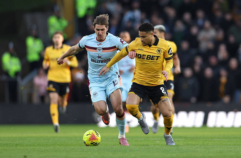 Егор Ярмолюк (слева) / Getty Images