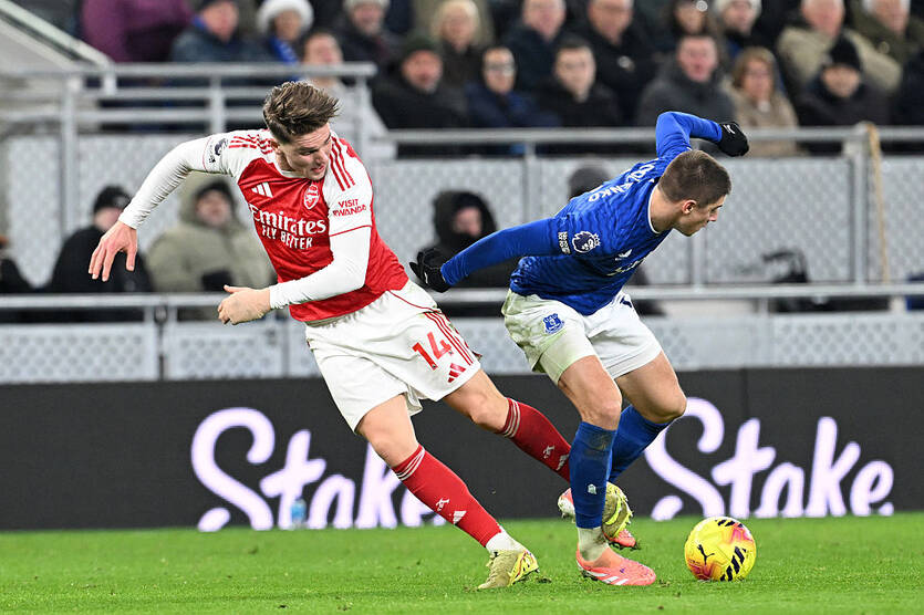 Арсенал победил Эвертон / Getty Images