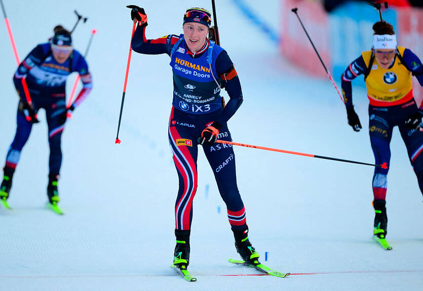 Киркейде вырвала победу в женском масс-старте в Анси