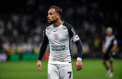 Шахтер согласился отпустить своего полузащитника в бразильский клуб