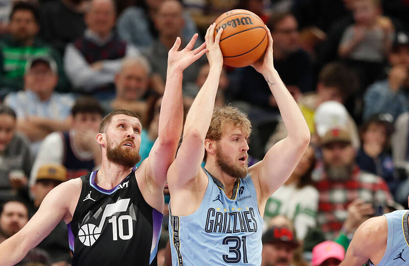 Святослав Михайлюк (слева) / Getty Images