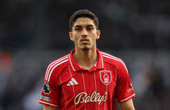 Барселона положила глаз на второго центрбека Ноттингема