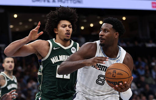 НБА: Финикс одолел Новый Орлеан, Мемфис разобрался с Милуоки НБА: Финикс одолел Новый Орлеан, Мемфис разобрался с Милуоки