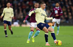 Оценка Миколенко в матче Эвертон - Бернли