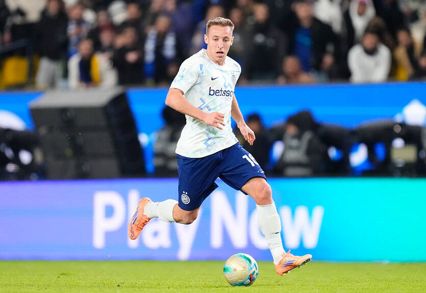 Ювентус и Интер ведут переговоры по хавбеку