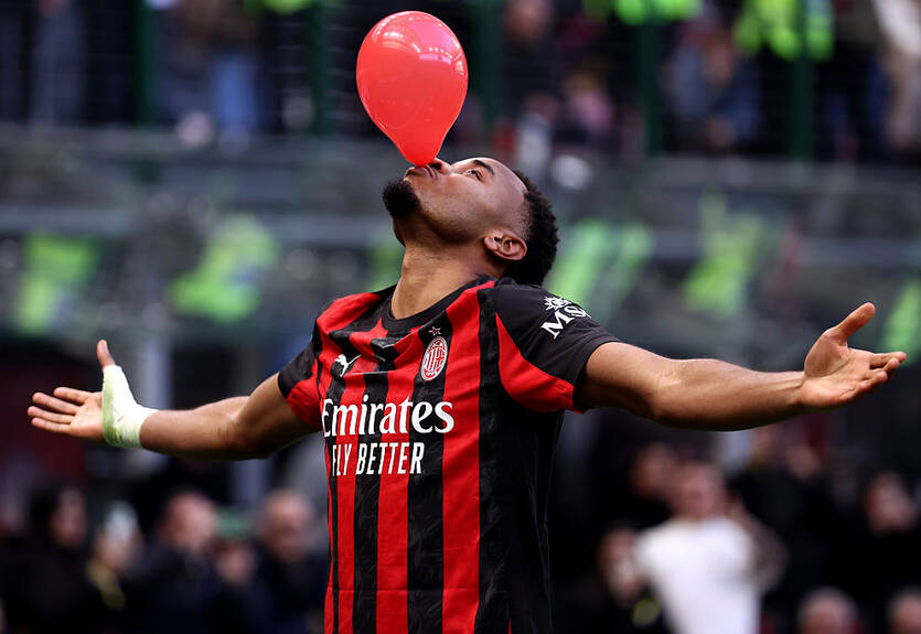 Нападающий Милана принял решение по поводу своего будущего