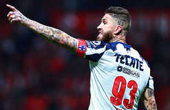 Французский клуб ведет переговоры с легендой Реала