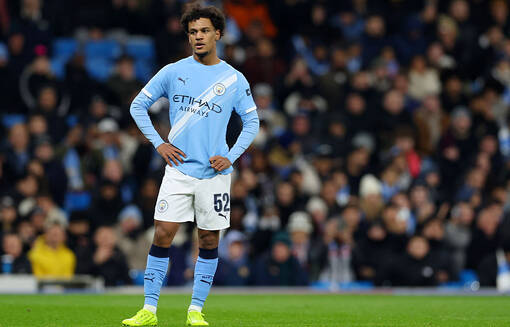 Боруссия продолжает следить за вингером Манчестер Сити