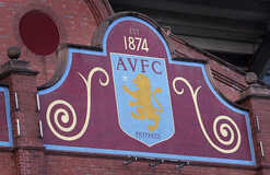 Астон Вилла представила первого новичка зимы