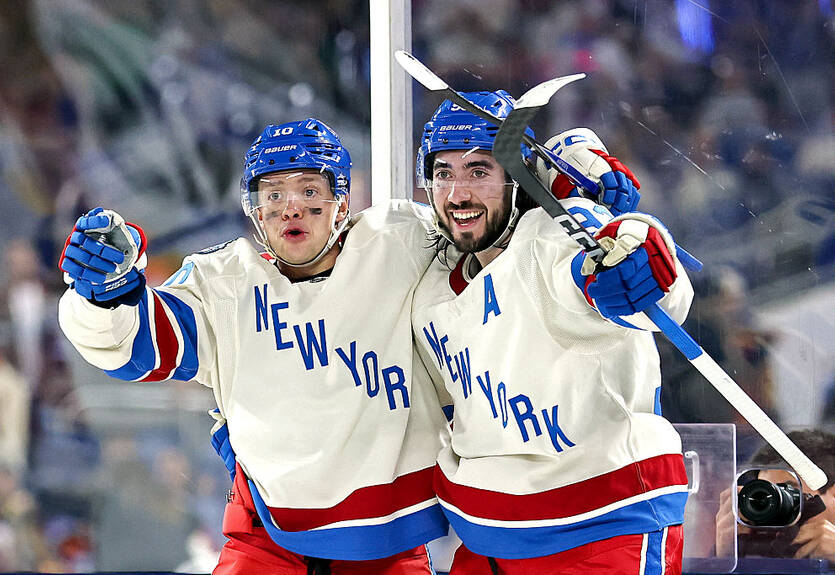 НХЛ: Вегас уступил Сент-Луису, Рейнджерс выиграл Флориду