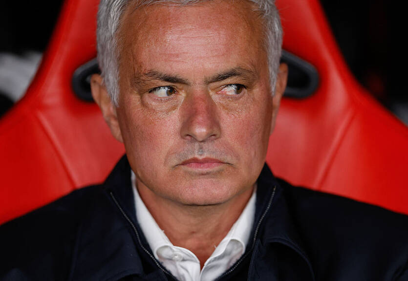 "Балаков чи Батаков, я його навіть не знав": Моурінью відреагував на інтерес Бенфіки до українського захисника