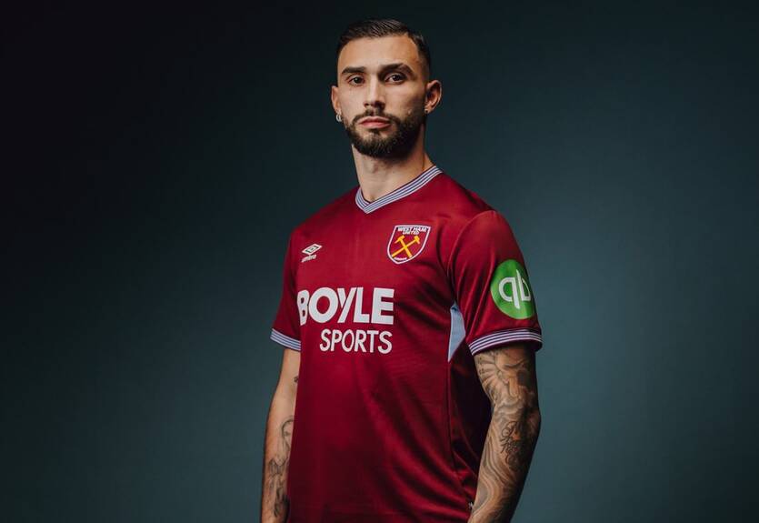 Вест Хэм объявил о подписании нападающего Лацио