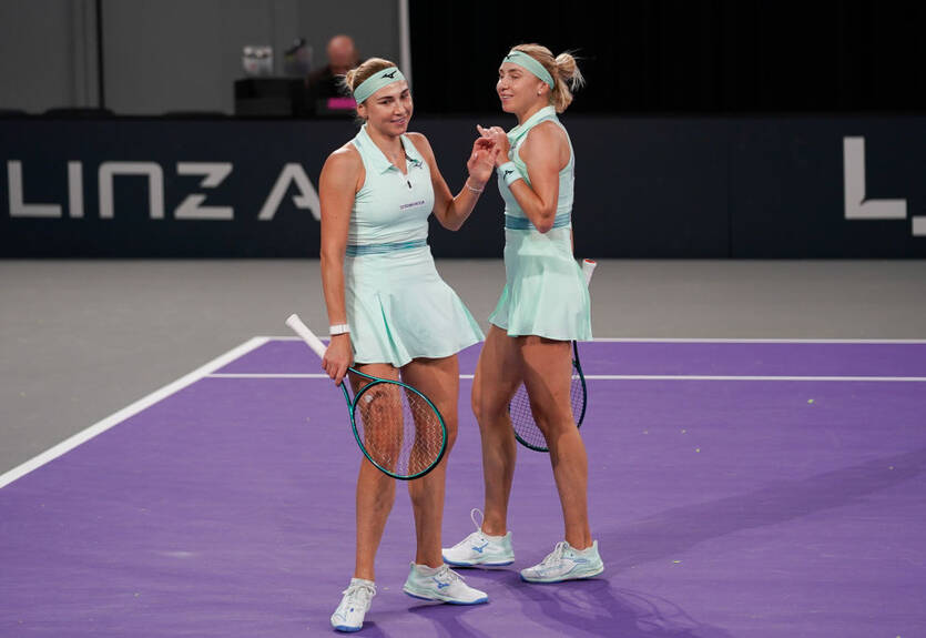 После перерыва с мая сестры Киченок одержали победу в Брисбене