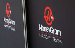 Середняк Формулы-1 изменил дату презентации нового болида