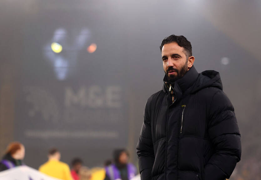 Манчестер Юнайтед потратил 100 млн фунтов на тренеров после Фергюсона