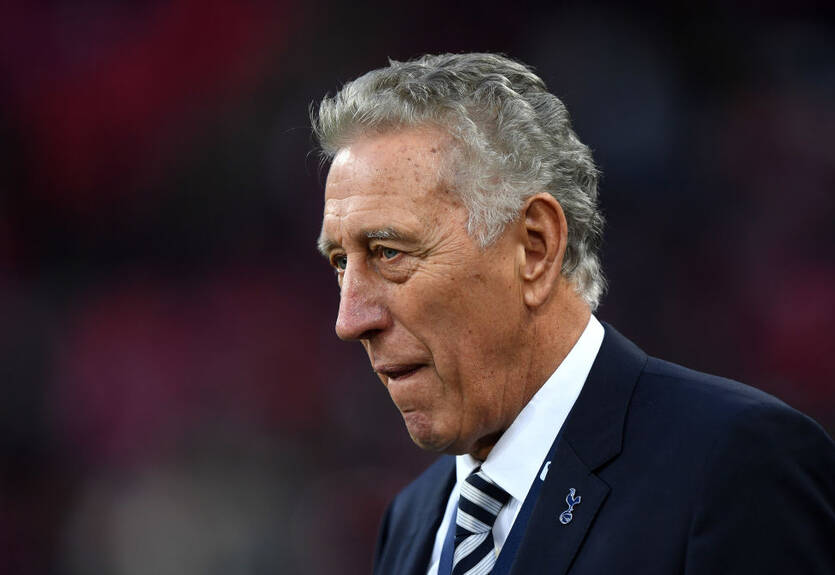 Легендарный форвард Тоттенхэма скончался в 80 лет