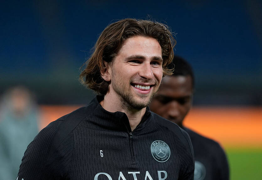 Забарный в ТОП-100 самых дорогих игроков мира