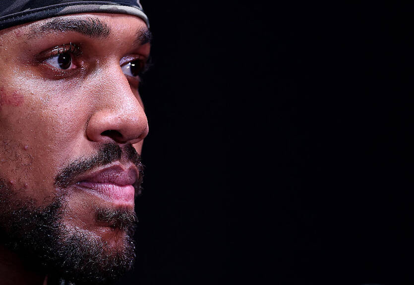 "Не осознавал, насколько они особенные": Джошуа сделал заявление о погибших тренерах