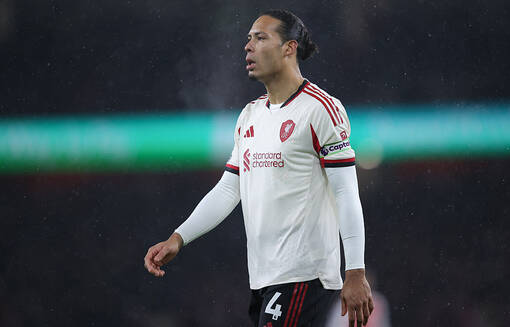 "Я никогда этого не говорил": Ван Дейк - о слухах о завершении карьеры